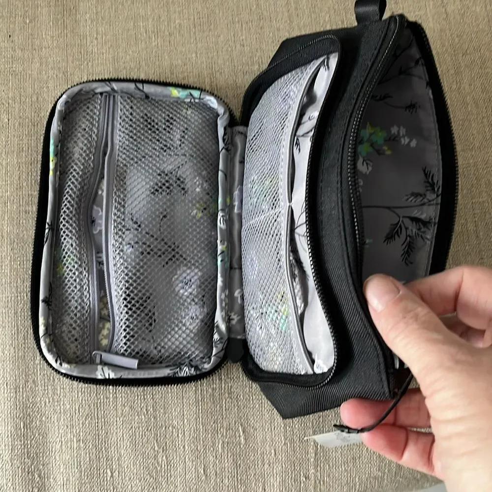 Vera Bradley Lighten Up Compact Zip Organizer Black NWT